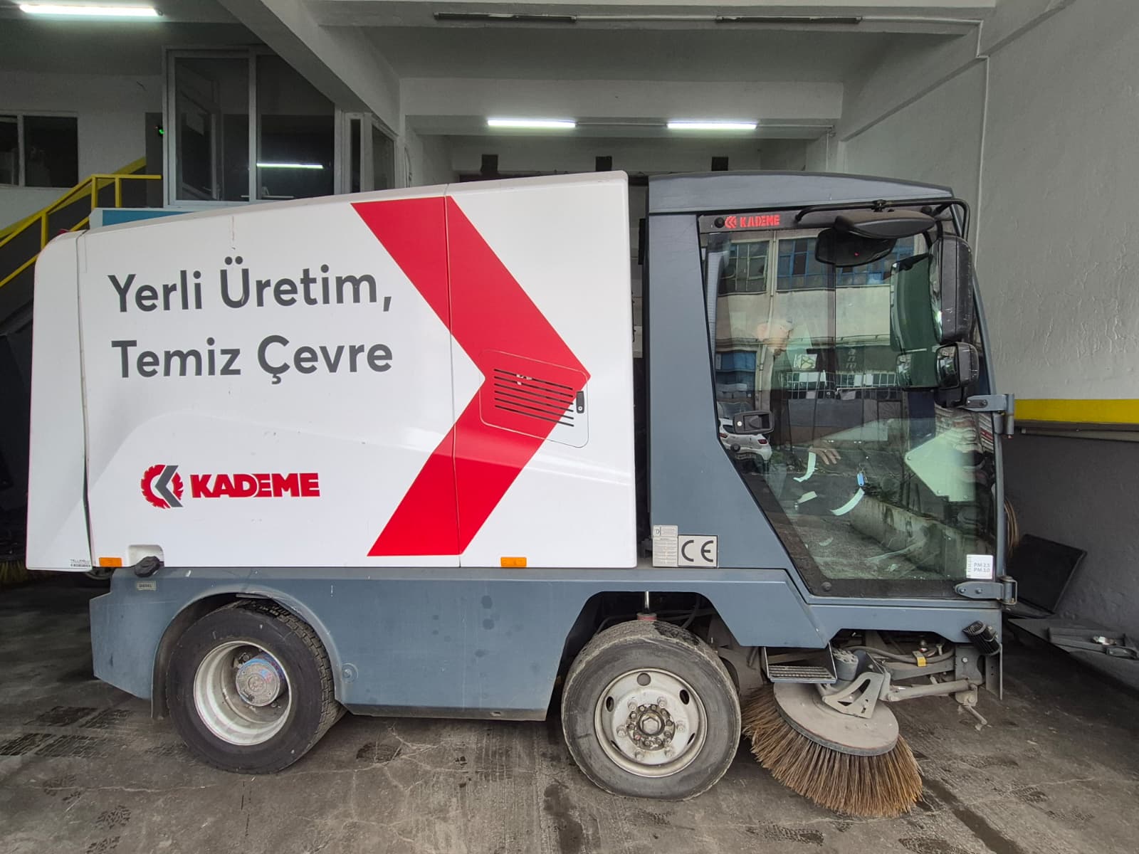 AGA 6000 – Az Kullanılmış Yol Süpürme Aracı